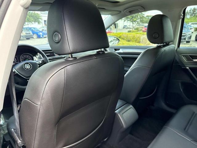 Photo of 2020 Tungsten Silver Metallic Volkswagen Golf