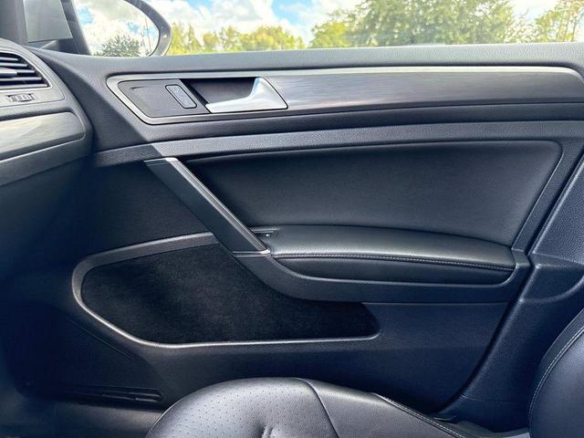 Photo of 2020 Tungsten Silver Metallic Volkswagen Golf