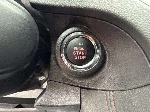 Photo of 2023 Crystal White Pearl Subaru Impreza