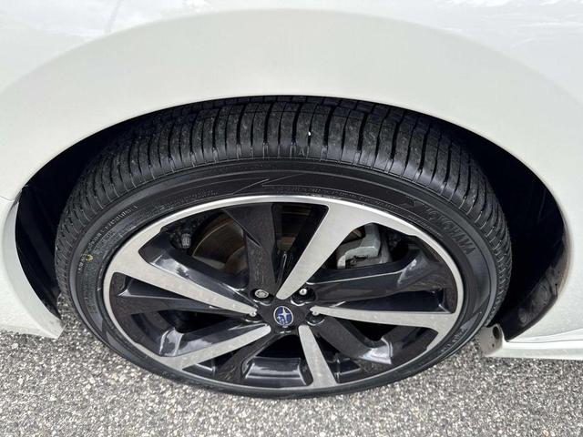 Photo of 2023 Crystal White Pearl Subaru Impreza