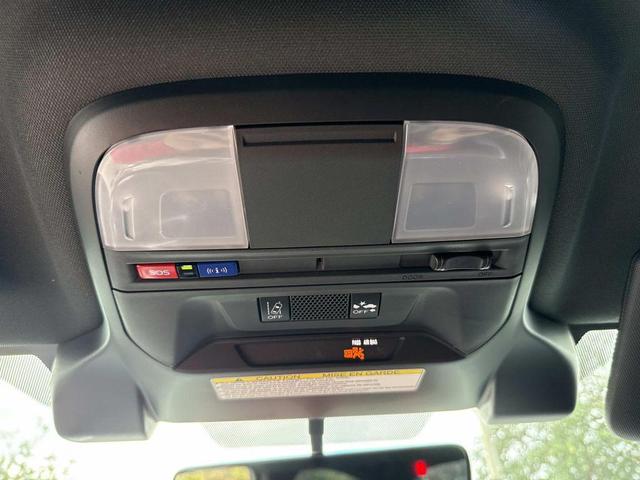 Photo of 2023 Crystal White Pearl Subaru Impreza