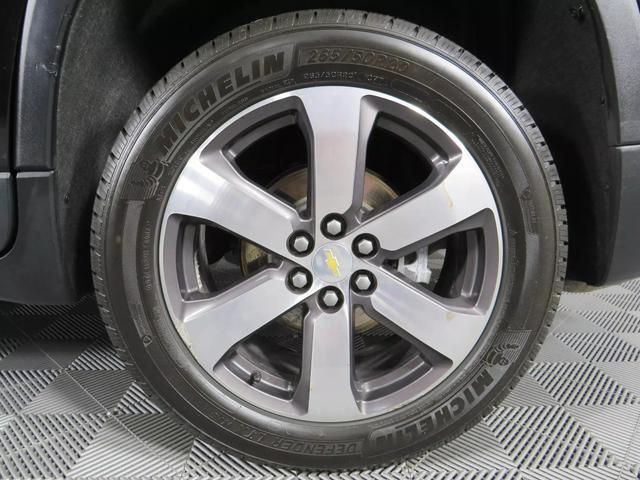 Photo of 2021 Mosaic Black Metallic Chevrolet Traverse