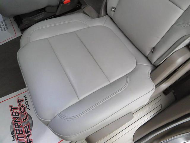 Photo of 2021 Mosaic Black Metallic Chevrolet Traverse