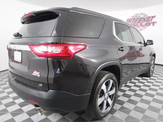 Photo of 2021 Mosaic Black Metallic Chevrolet Traverse
