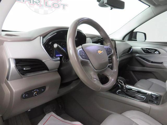 Photo of 2021 Mosaic Black Metallic Chevrolet Traverse