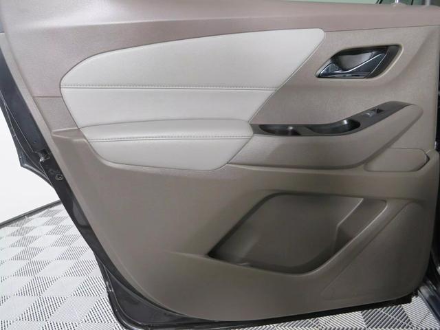 Photo of 2021 Mosaic Black Metallic Chevrolet Traverse