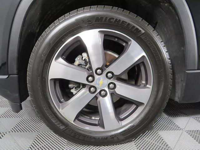 Photo of 2021 Mosaic Black Metallic Chevrolet Traverse