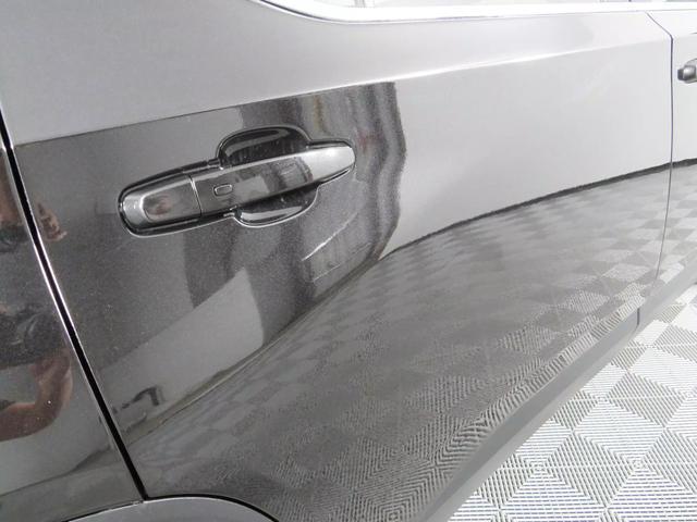 Photo of 2021 Mosaic Black Metallic Chevrolet Traverse