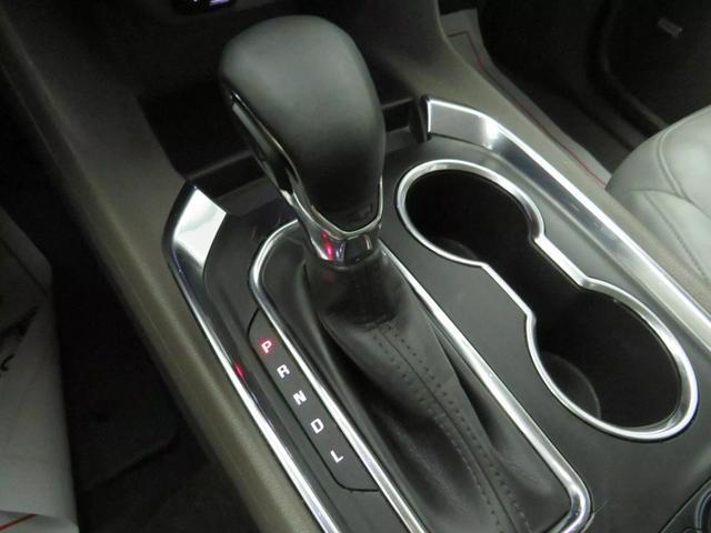 Photo of 2021 Mosaic Black Metallic Chevrolet Traverse