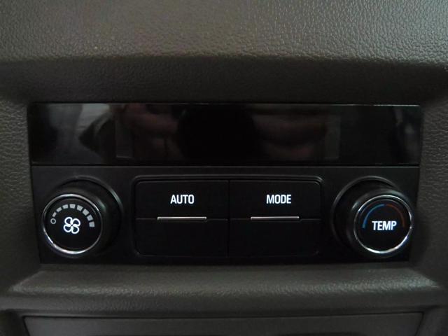 Photo of 2021 Mosaic Black Metallic Chevrolet Traverse