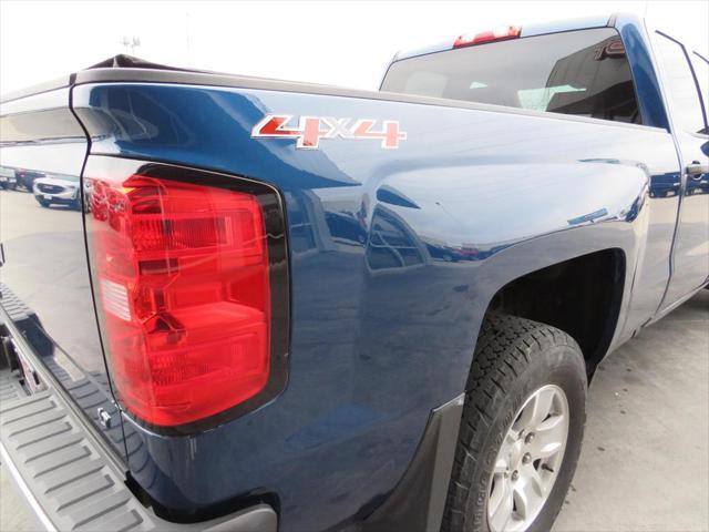 Photo of 2017 Deep Ocean Blue Metallic Chevrolet Silverado 1500