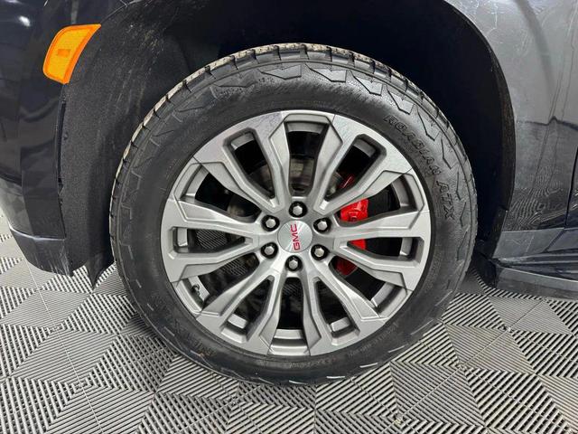 Photo of 2021 Onyx Black GMC Yukon XL