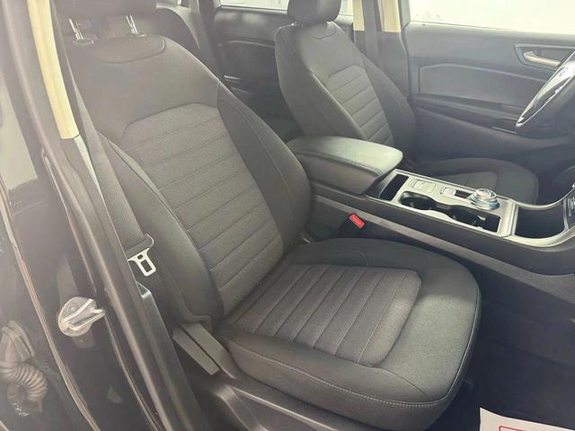 Photo of 2024 Agate Black Metallic Ford Edge