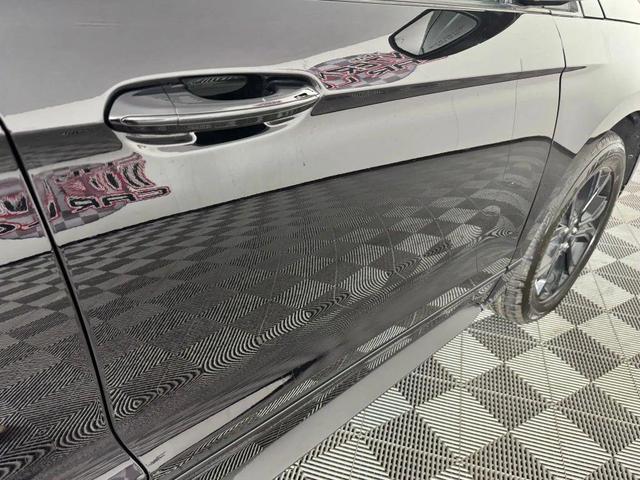 Photo of 2024 Agate Black Metallic Ford Edge