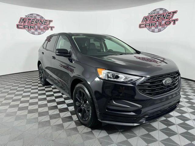 Photo of 2024 Agate Black Metallic Ford Edge