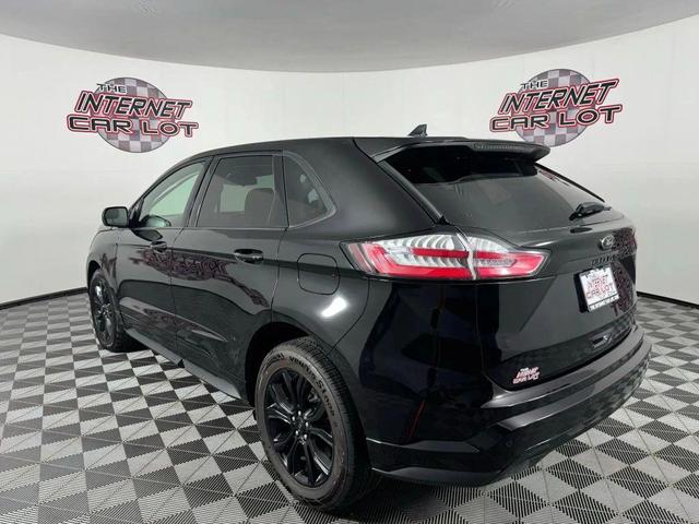 Photo of 2024 Agate Black Metallic Ford Edge