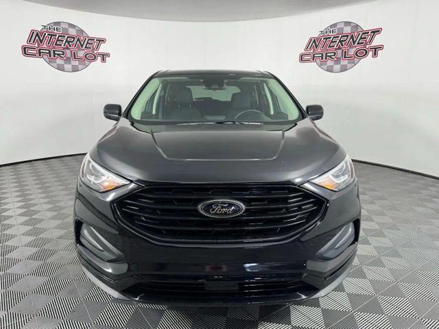 Photo of 2024 Agate Black Metallic Ford Edge