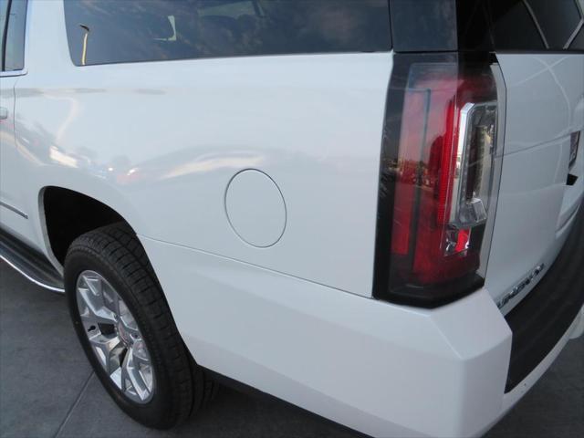 Photo of 2019 White GMC Yukon XL