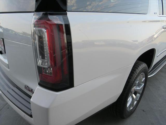 Photo of 2019 White GMC Yukon XL