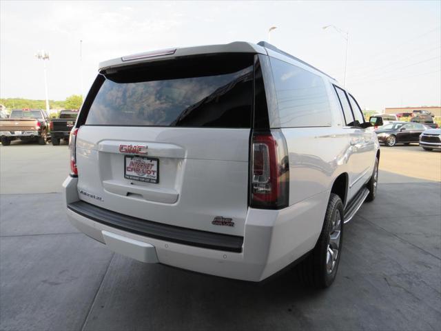 Photo of 2019 White GMC Yukon XL