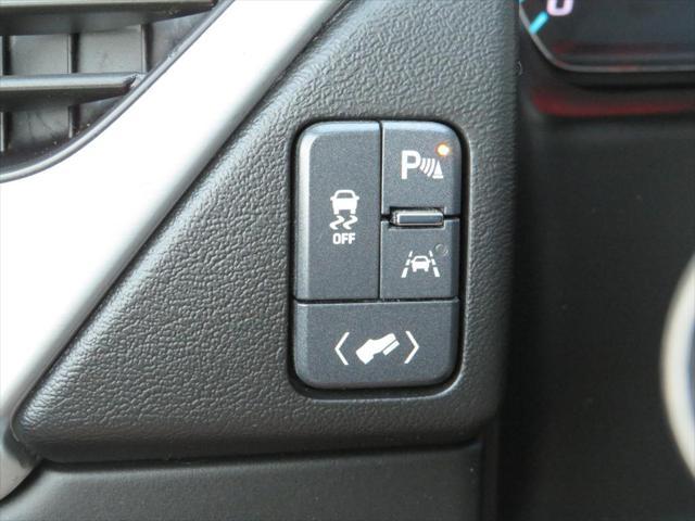 Photo of 2019 White GMC Yukon XL