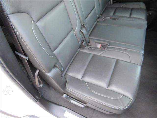 Photo of 2019 White GMC Yukon XL