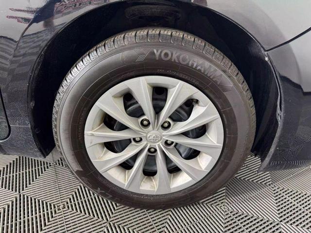 Photo of 2015 Attitude Black Toyota Camry