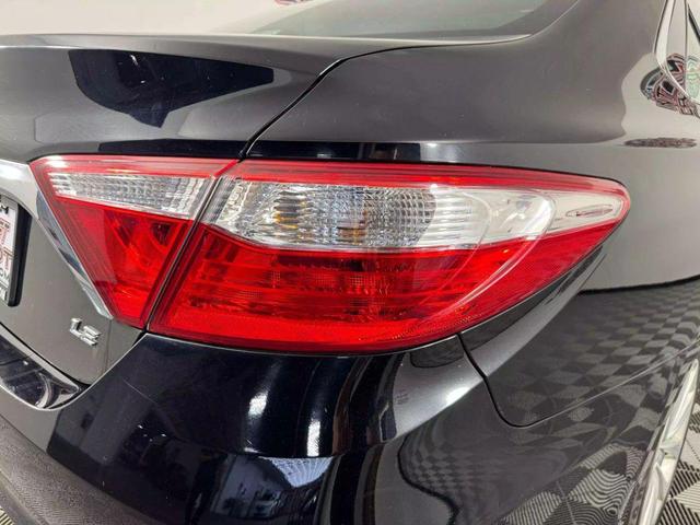 Photo of 2015 Attitude Black Toyota Camry