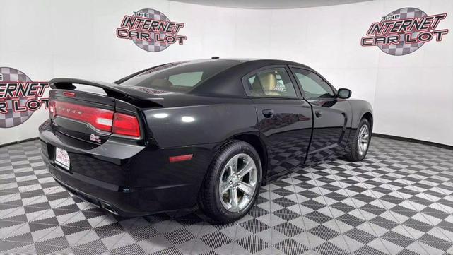Photo of 2014 Black Dodge Charger
