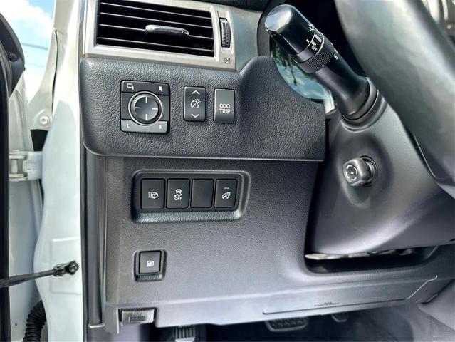 Photo of 2013 WHITE Lexus GX 460