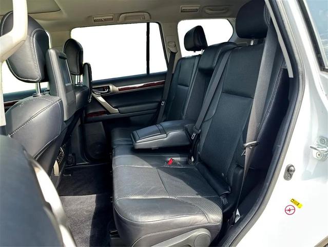 Photo of 2013 WHITE Lexus GX 460