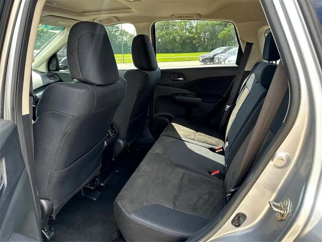 Photo of 2016 Alabaster Silver Metallic Honda CR-V