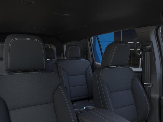 Photo of 2025 Summit White Chevrolet Traverse