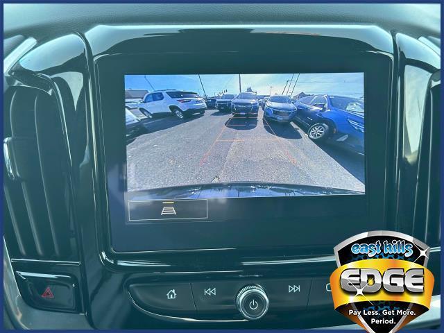 Photo of 2022 Mosaic Black Metallic Chevrolet Traverse