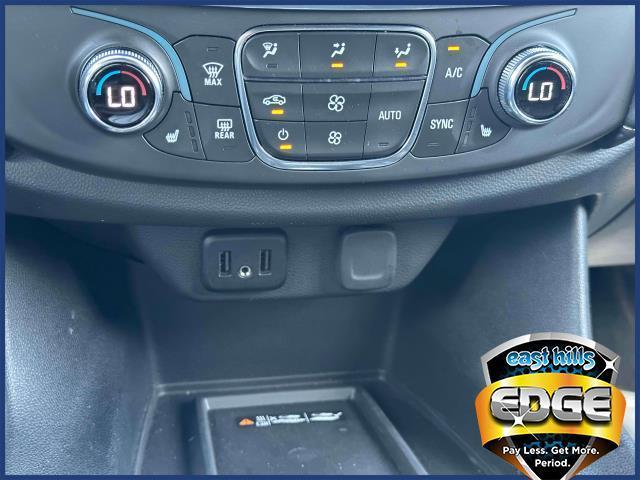 Photo of 2022 Mosaic Black Metallic Chevrolet Traverse