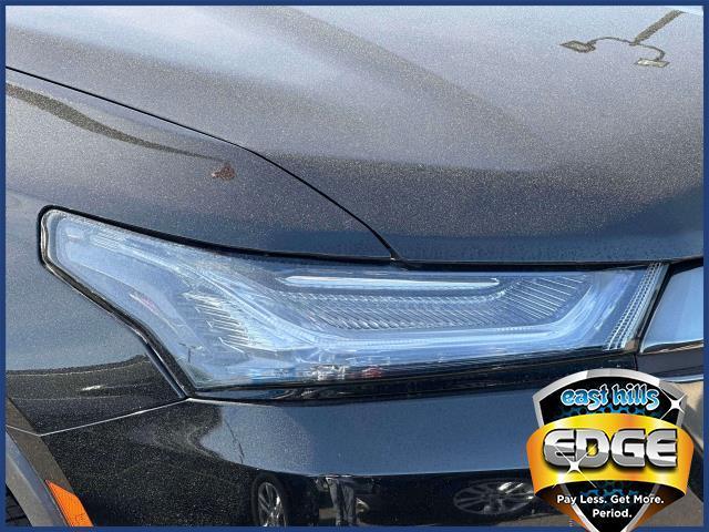 Photo of 2022 Mosaic Black Metallic Chevrolet Traverse