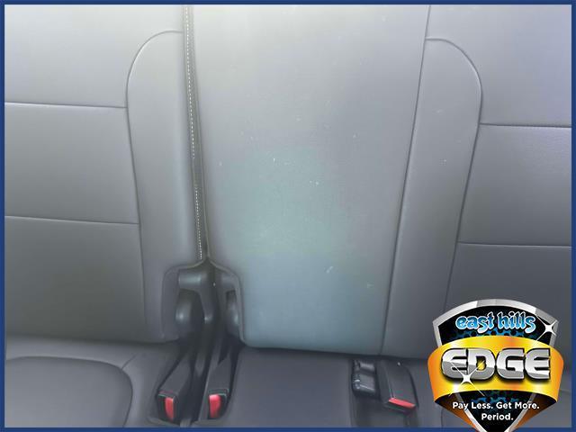 Photo of 2022 Mosaic Black Metallic Chevrolet Traverse