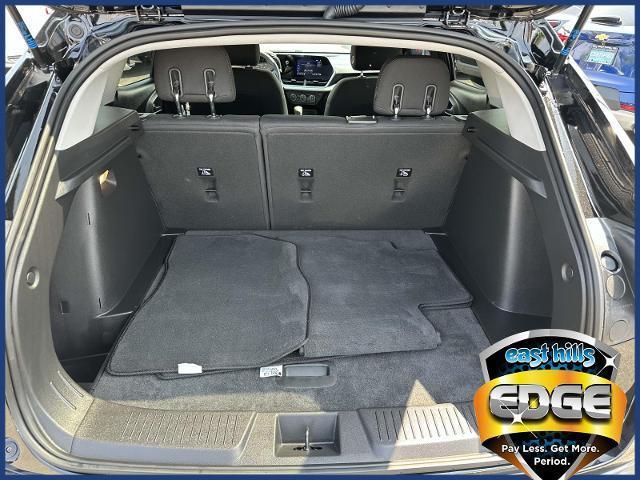 Photo of 2024 Mosaic Black Metallic Chevrolet Trax
