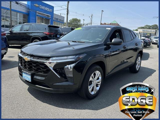 Photo of 2024 Mosaic Black Metallic Chevrolet Trax