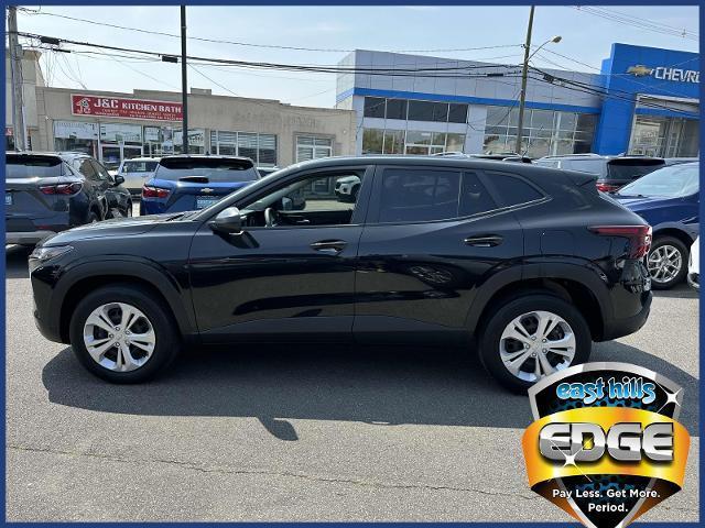Photo of 2024 Mosaic Black Metallic Chevrolet Trax