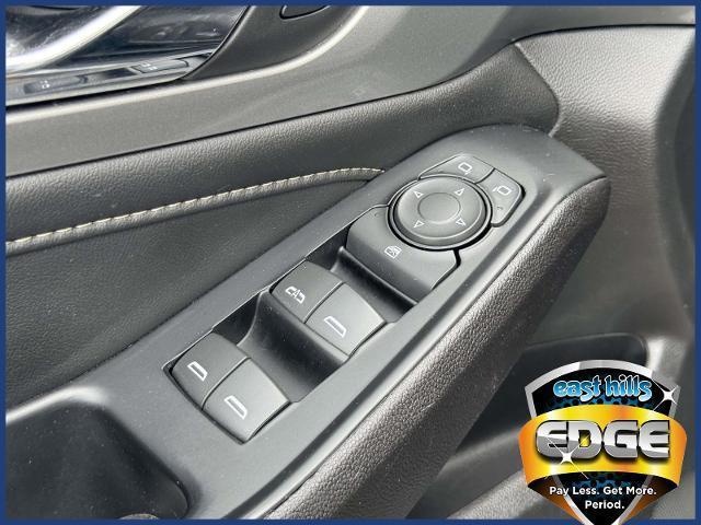 Photo of 2023 Sterling Gray Metallic Chevrolet Traverse