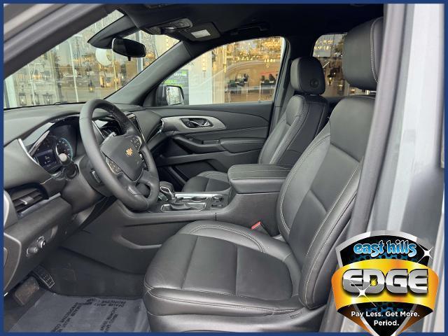 Photo of 2023 Sterling Gray Metallic Chevrolet Traverse