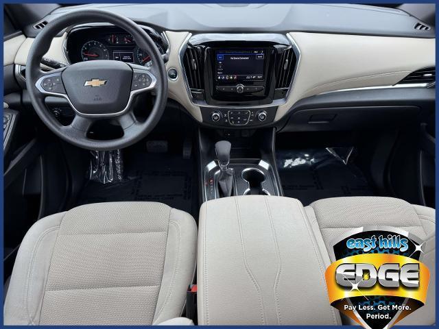 Photo of 2022 Northsky Blue Metallic Chevrolet Traverse