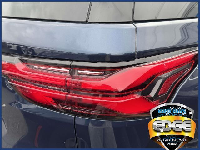 Photo of 2022 Northsky Blue Metallic Chevrolet Traverse