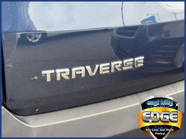 Photo of 2022 Northsky Blue Metallic Chevrolet Traverse