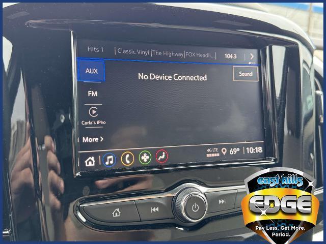 Photo of 2022 Northsky Blue Metallic Chevrolet Traverse