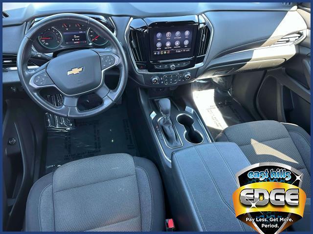 Photo of 2022 Northsky Blue Metallic Chevrolet Traverse