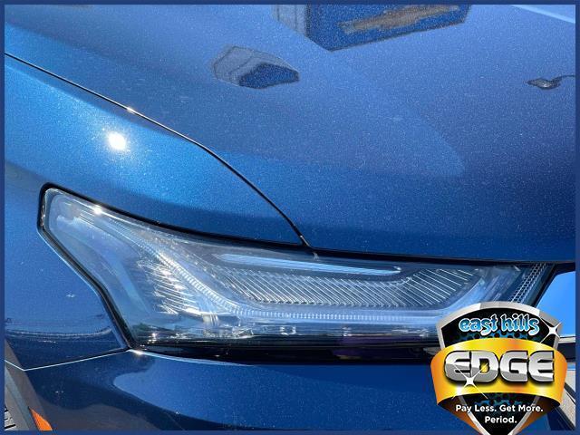 Photo of 2022 Northsky Blue Metallic Chevrolet Traverse