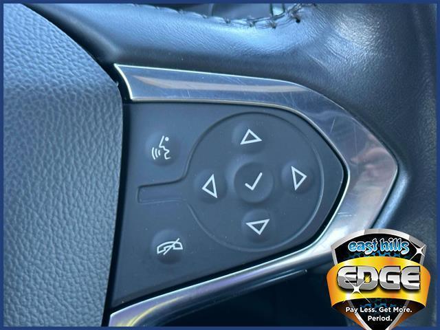 Photo of 2022 Northsky Blue Metallic Chevrolet Traverse