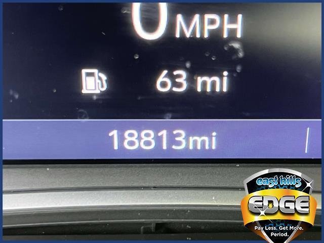 Photo of 2022 Summit White Chevrolet Traverse